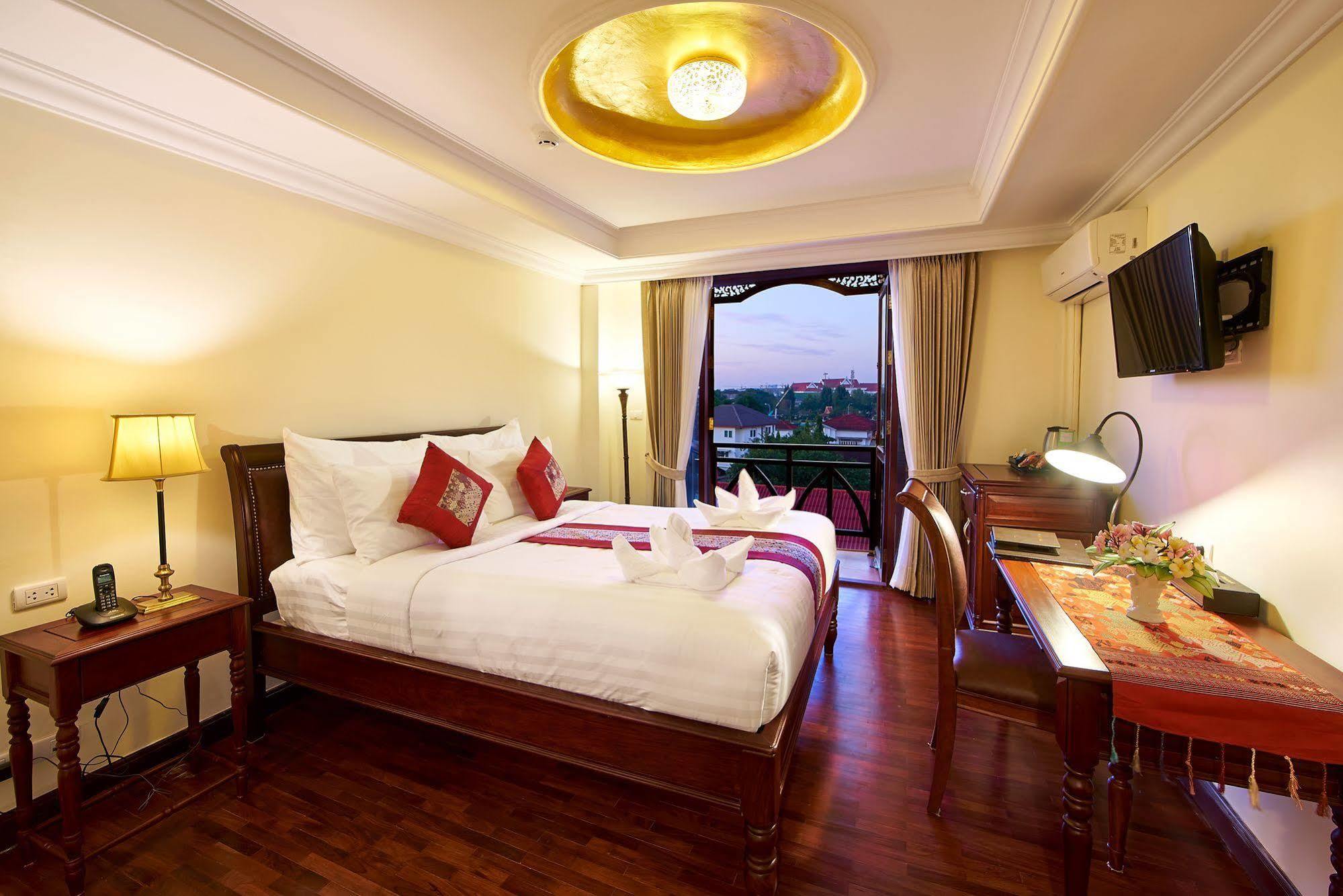 Phasouk Vien Chantra Hotel Вьентьян Экстерьер фото